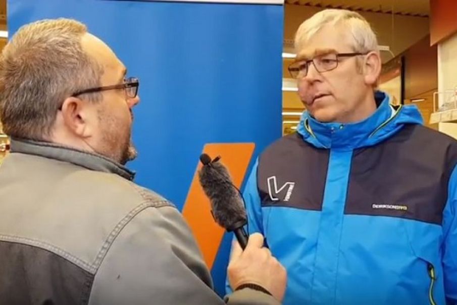 Indslag med Frede Andersen byrådskandidat for venstre i Ølgod.